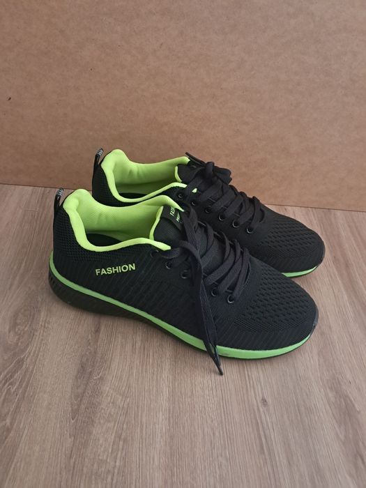 Buty sportowe chłopięce, męskie rozmiar 41