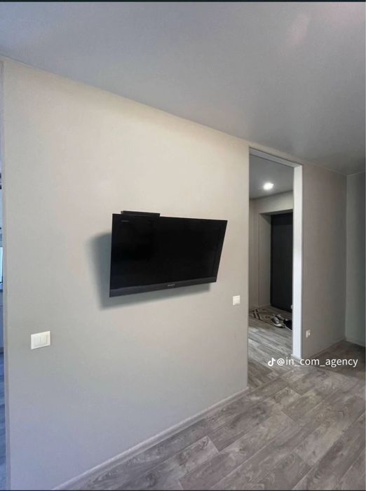 Здається 1 кімнатна квартира в центрі міста .