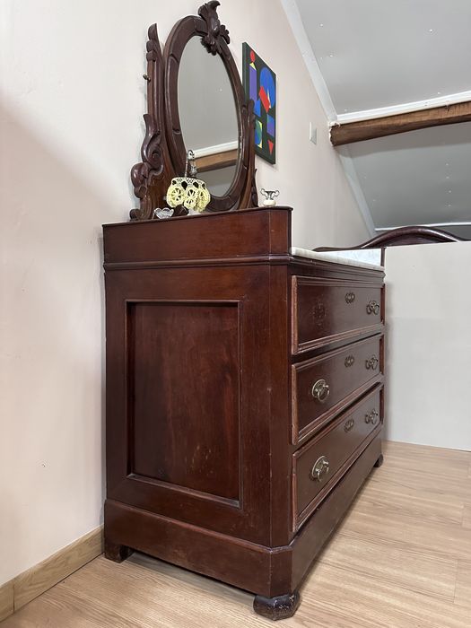 Cómoda / camiseiro com espelho