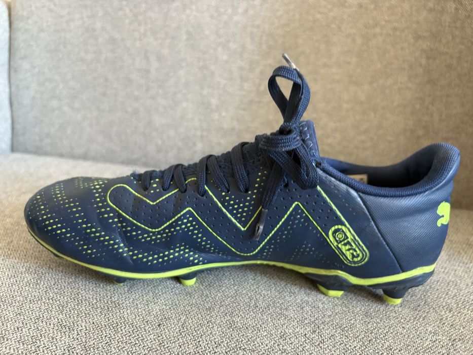 Buty  korki  r.40  Puma Future Play