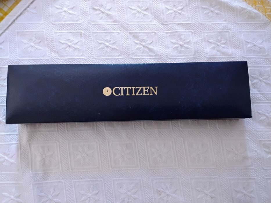 Caixa (estojo) de relogio, antiga. CITIZEN.