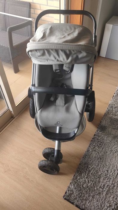 Carrinho de Bebé Quinny + Babycoque Cybex – Excelente Estado