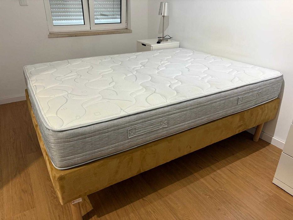 Cama Mindol e Colchão Molaflex 140x190cm em bom estado