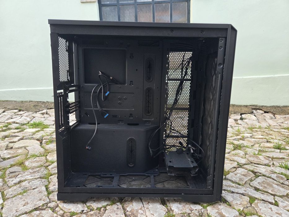 Caixa EATX Phanteks Enthoo Pro 2 RGB
RGB com vidro temperado