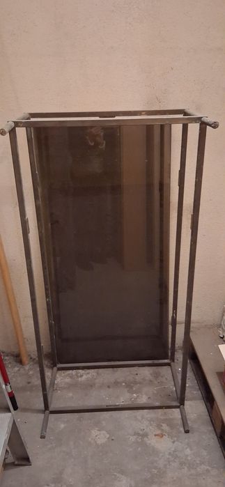 Tacho, ânfora, almofariz, mesa latão