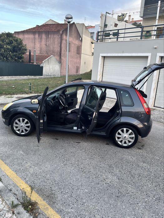 Ford Fiesta 1.25 Gasolina — photo 5