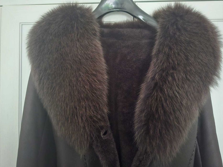 Casaco de pele e pêlo verdadeiro/ True fur coat