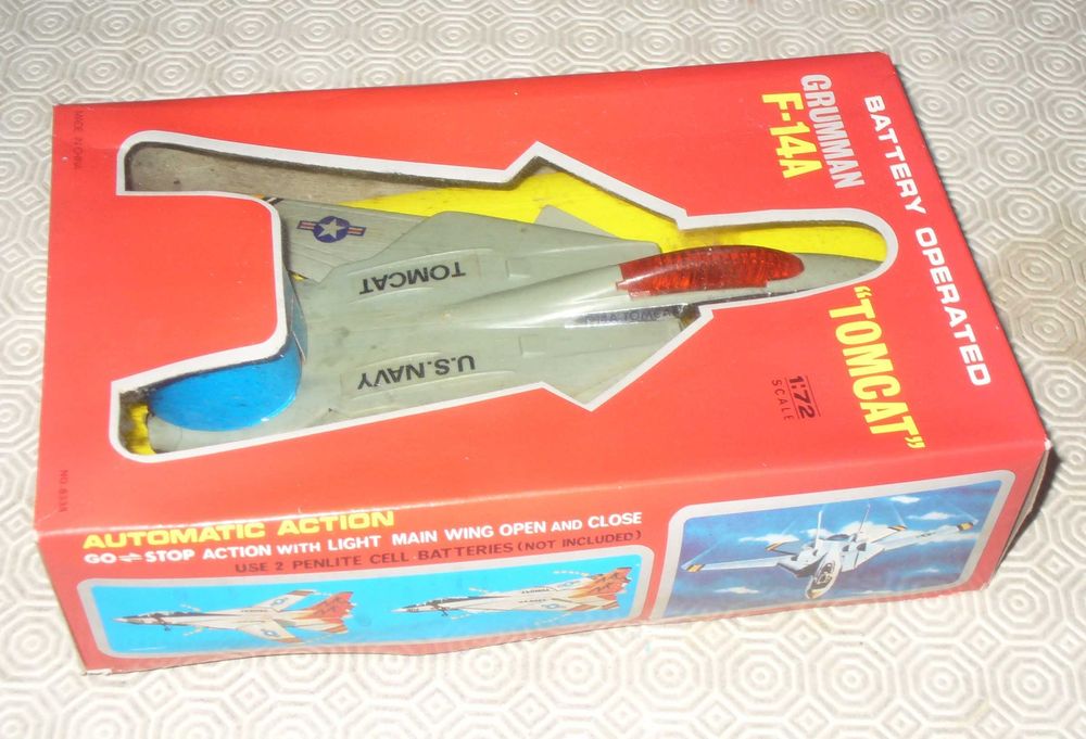 Tomcat (Grumman F14A) - avião funciona a pilhas