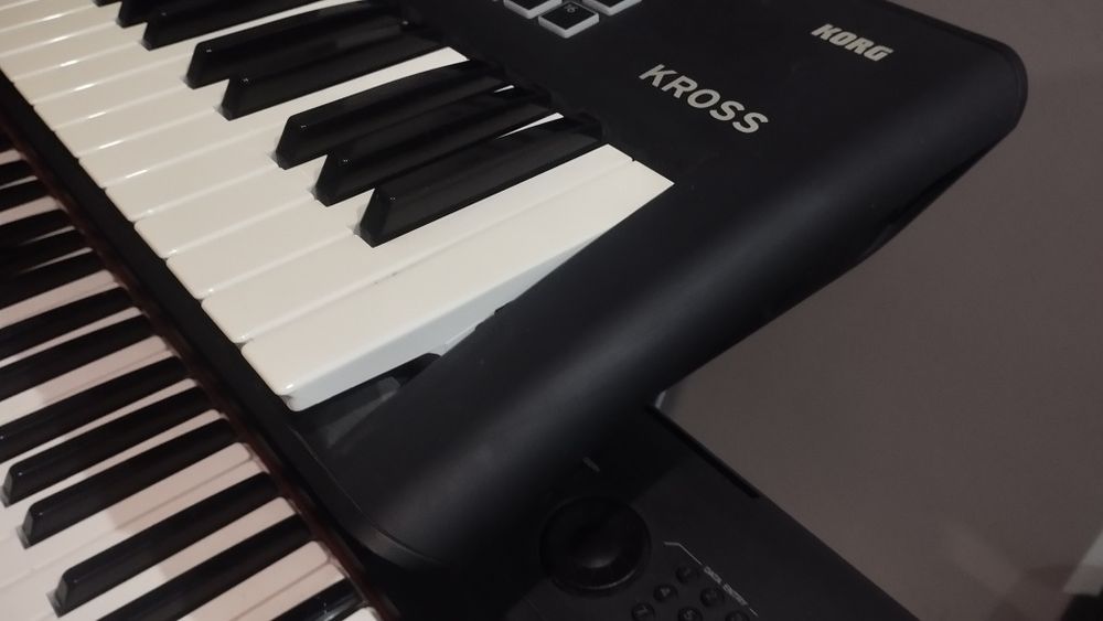 Syntezator Korg Kross 2