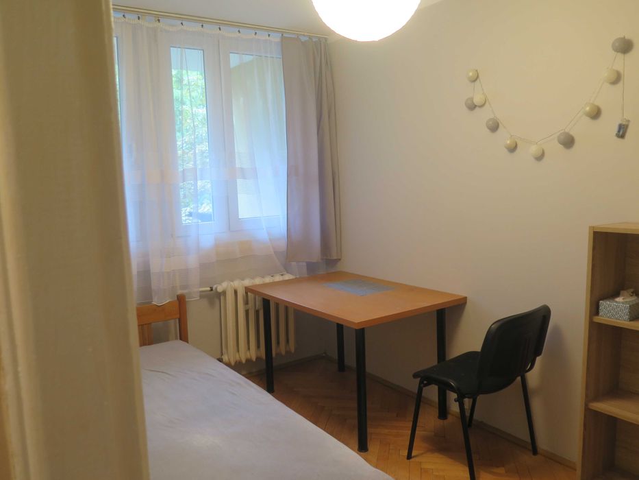 Pokój w mieszkaniu