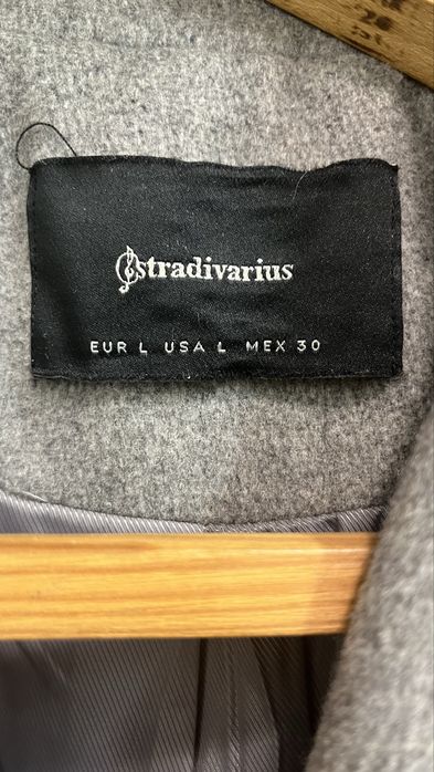 Пальто сіре Stradivarius L
