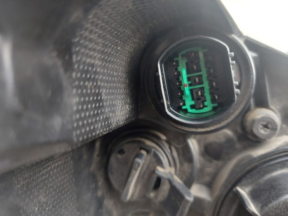 Reflektor lampa przód prawa lewa /europejska/ Kia ceed II 2