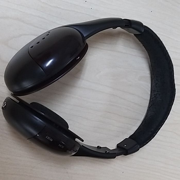 Rádio auscultadores sem fio.