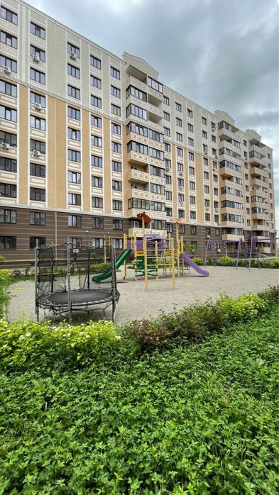 Продаж 2 кімнатної квартири Крюківщина , вулиця відродження 3 , 74 квадрати  до Київа 5 хвилин Держпрограми. БЕЗ КОМІСІЇ