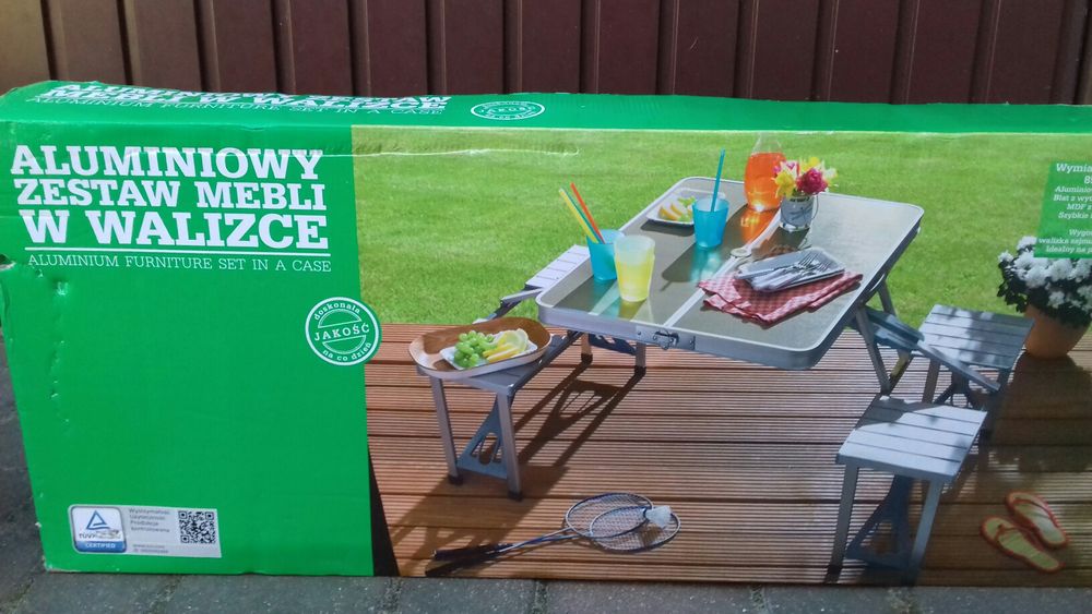 Stolik z krzesłkami kiempingowy w walizce nowy