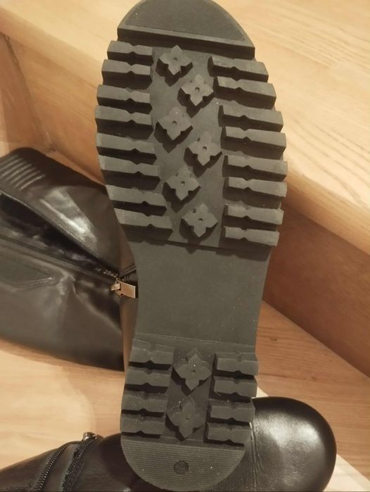 Buty skórzane Lasocki rozmiar.39