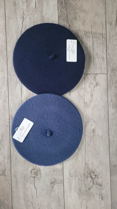 Grace focus fashion dwa berety wełniane denim blue granat nowe