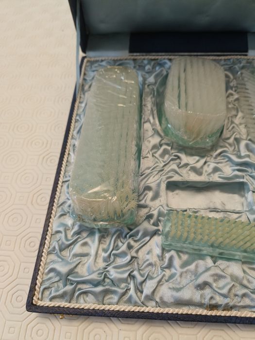 Conjunto antigo de toucador