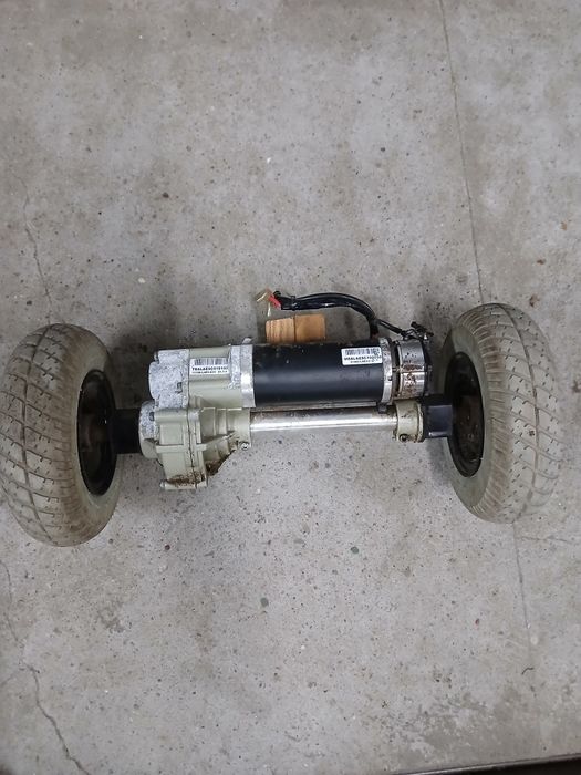 Silnik 24V. Silnik przekładnia różnicowa.Napęd elektryczny