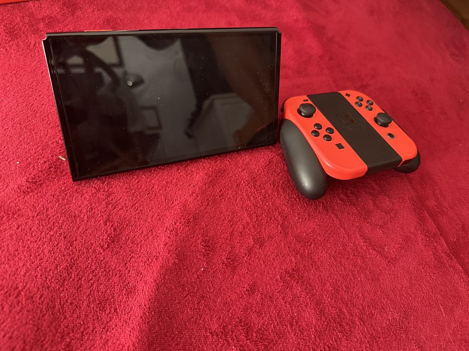 Nintendo Switch Oled 64gb edição limitada Mario + Nintendo Switch Sports + 7 dias Nintendo Switch Online