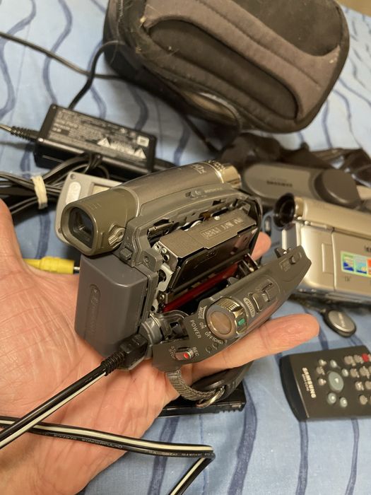 Видеокамера Sony ! Hc-23 !