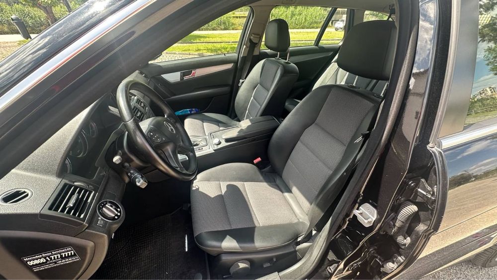 Mercedes-Benz C220