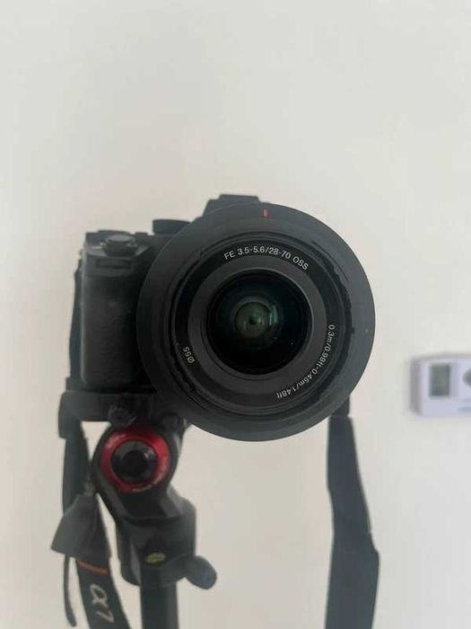 Objetiva Sony FE 28-70mm OSS