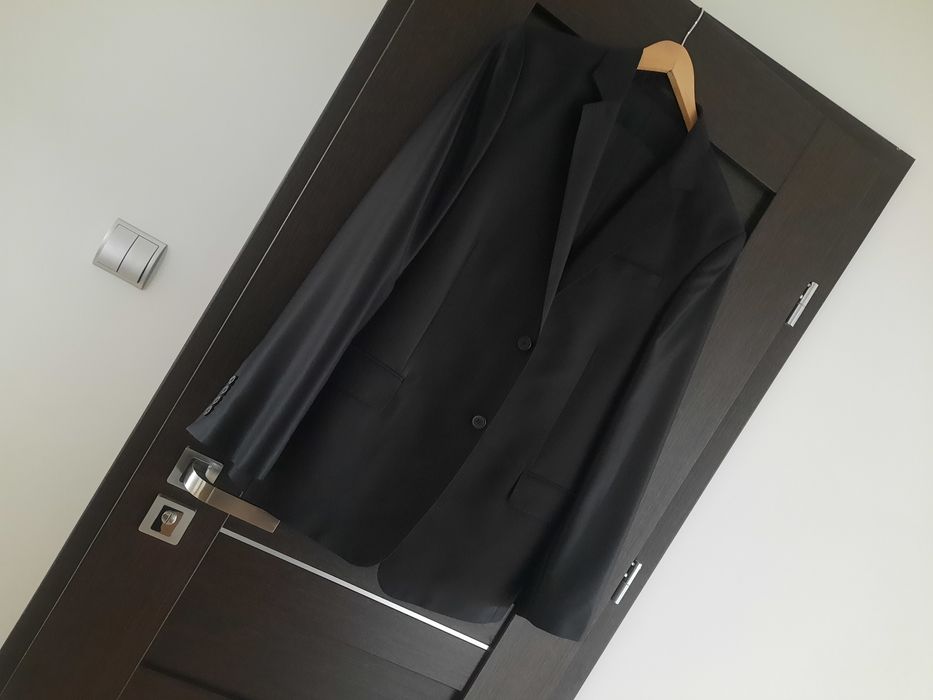 Czarny garnitur Lazar M