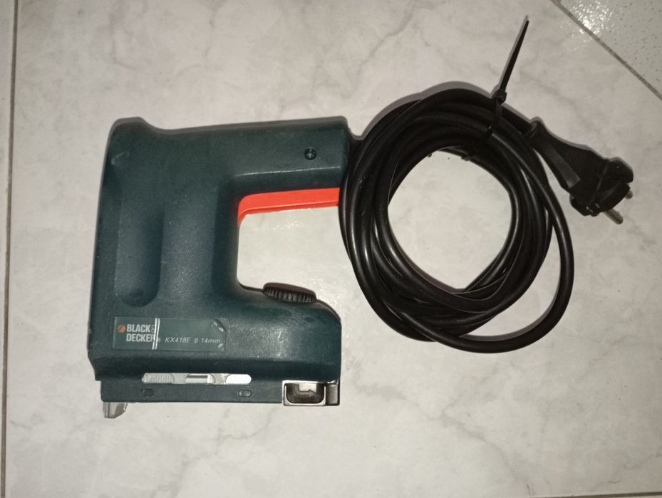 Agrafador Elétrico Black & Decker KX418E – 230V