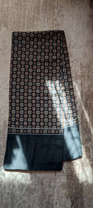 Продам мужський шарф плотний мягкий шелк,виробництво Корея