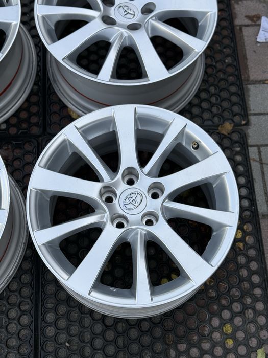 Диски оригінал toyota camry 70 avalon chr rav4 lexus is es 5 114,3 r17