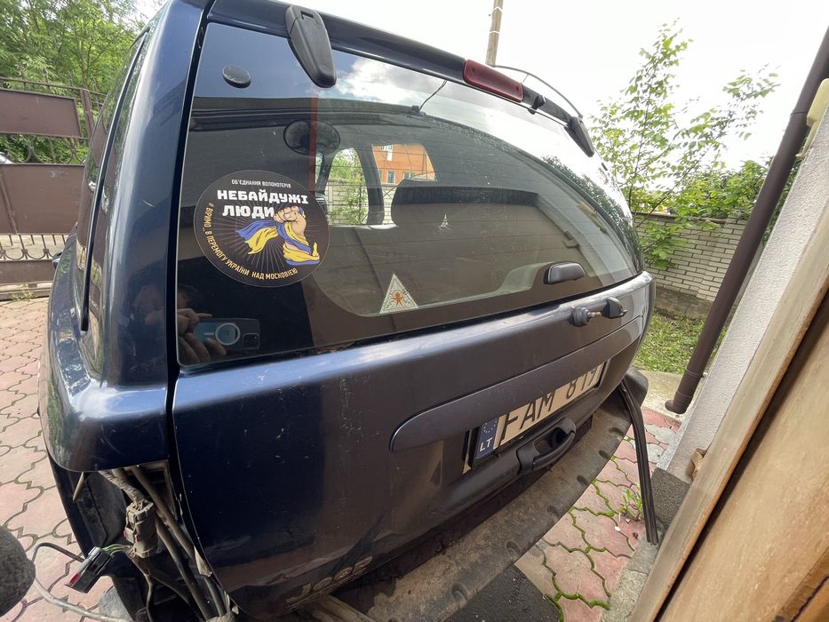 Кришка багажника Джип Гранд Черокі wj, ляда Jeep Grand Cherokee wj