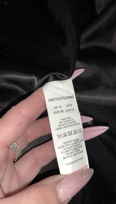 черная шуба полушубок из эко меха под ламу prettylittlething размер м