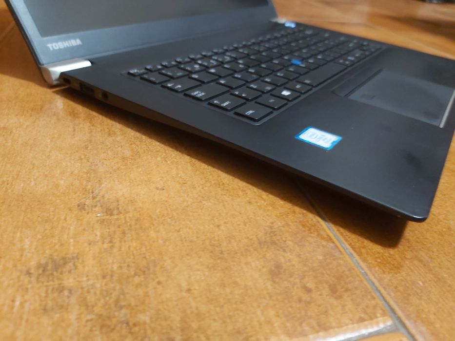 Toshiba Tecra X40-d Laptop - Intel i5 - 12GB64552273772418124