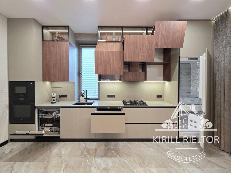 В городке «Золотые Ключи»  продается новый дом с ремонтом «BARN Style»