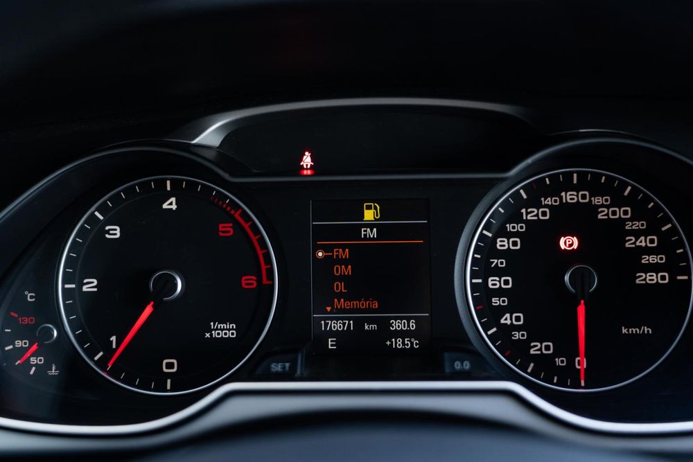 Audi A4 Avant D de 2014 com 176,600 kms