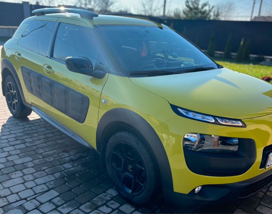 Продам автомобіль Citroen C4 Cactus