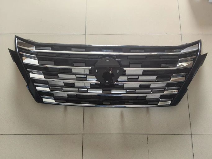 Решетка радиатора Ниссан Рог Nissan Rogue T33 2024 2025