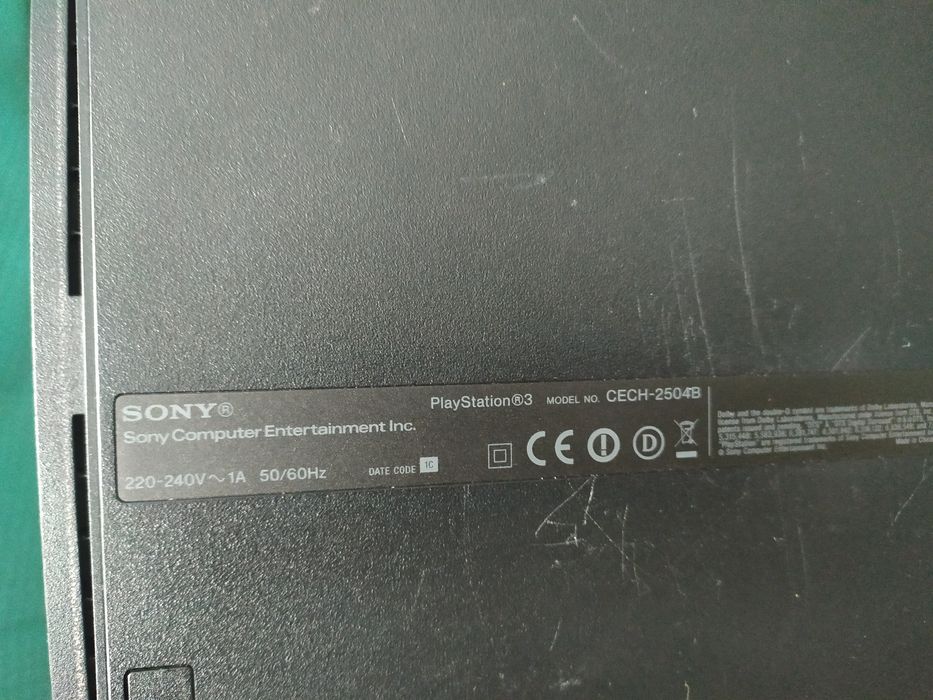 Konsola PlayStation 3 + 2 pady