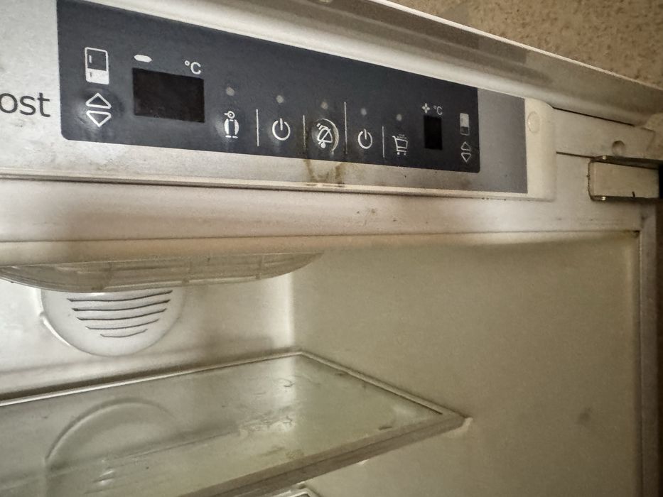 Холодильник вбудований Gorenje. На запчастини