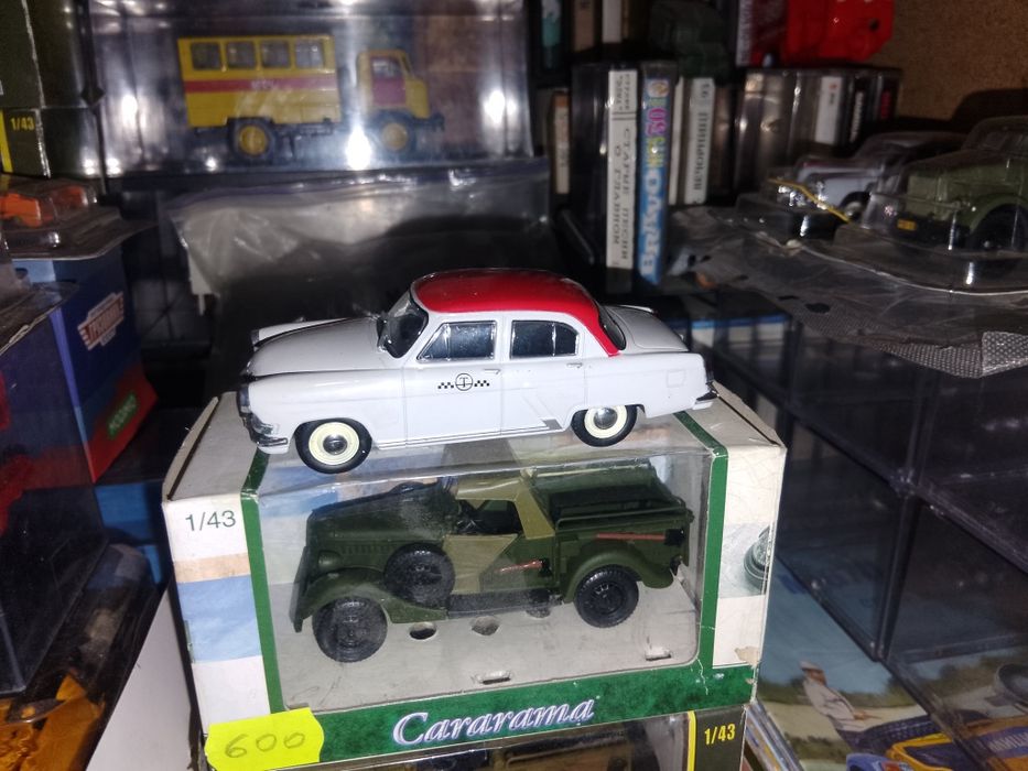 Продам игрушки машинки.