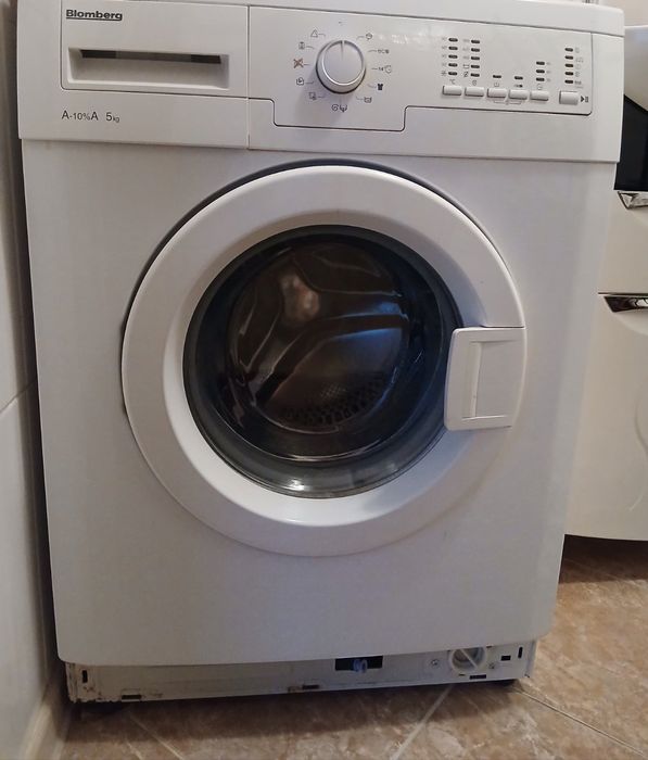 Продам пральну машину Blomberg