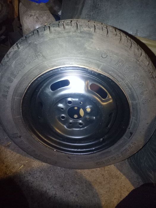 Продам запаску 175 70 r13