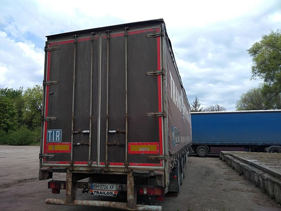 Полуприцеп тент на ходу