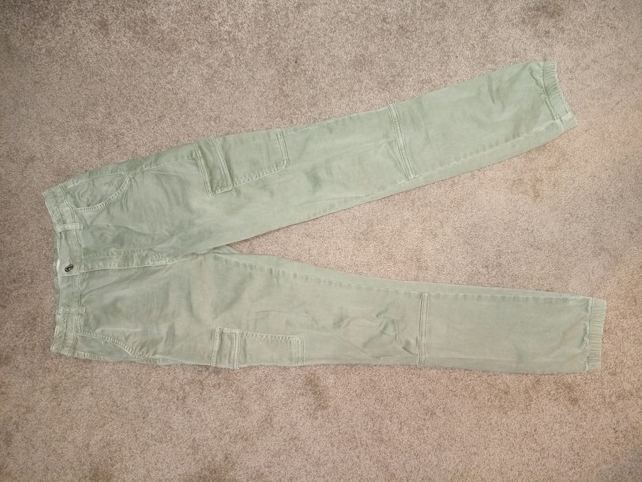 Zielone bojówki damskie rozm. 36 Ginatricot