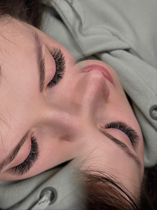 Stylizacja rzęs - metoda 1:1, 2-3D, metody objętościowe