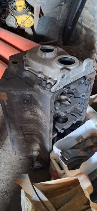 Мотор Зил блок коленвал гбц