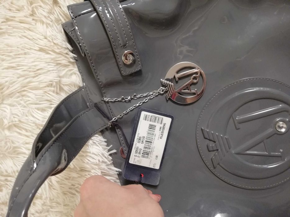 torebka AJ Armani Jeans lakierowana szara