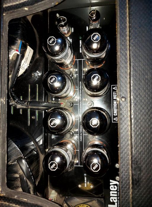 Lampowy wzmacniacz do gitary basowej LANEY NEXUS TUBE + kolumny