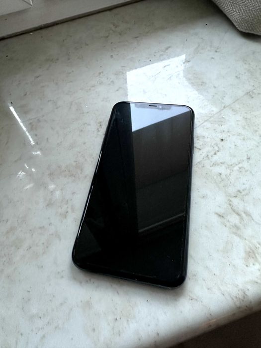 iphone 11 pro max 64GB